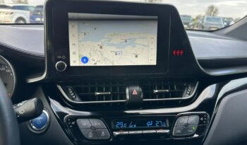TOYOTA C-HR | FWD (przód) | Automatyczna | 98 KM | Bordowy full