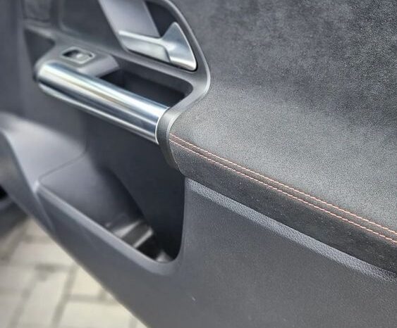 MERCEDES-BENZ GLA  | FWD (przód) | Automatyczna | 190 KM | Czarny full
