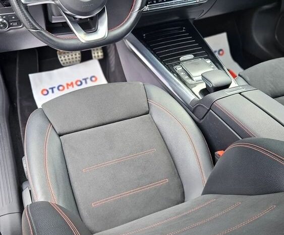 MERCEDES-BENZ GLA  | FWD (przód) | Automatyczna | 190 KM | Czarny full
