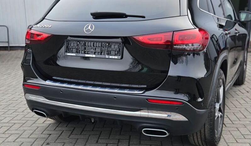 MERCEDES-BENZ GLA  | FWD (przód) | Automatyczna | 190 KM | Czarny full
