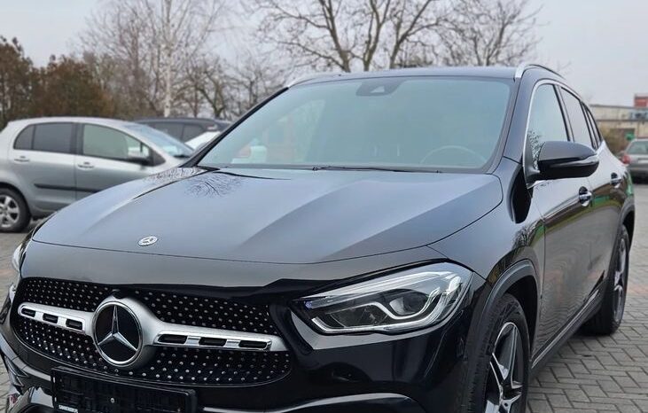 MERCEDES-BENZ GLA  | FWD (przód) | Automatyczna | 190 KM | Czarny full