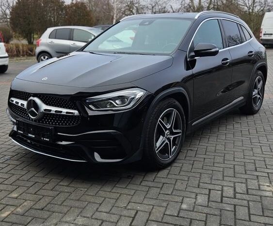 MERCEDES-BENZ GLA  | FWD (przód) | Automatyczna | 190 KM | Czarny full