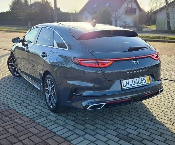 KIA Proceed | FWD (przód) | Automatyczna | 136 KM | Szary full