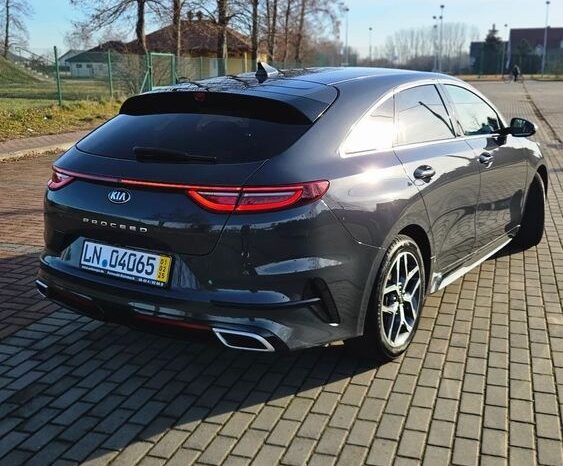 KIA Proceed | FWD (przód) | Automatyczna | 136 KM | Szary full