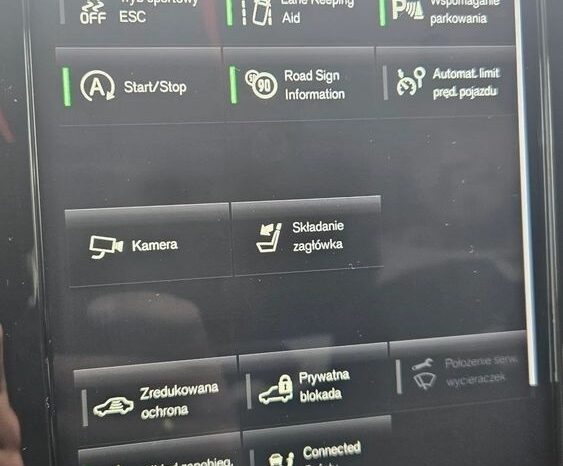 VOLVO XC 40 | FWD (przód) | Automatyczna | 150 KM | Czarny full