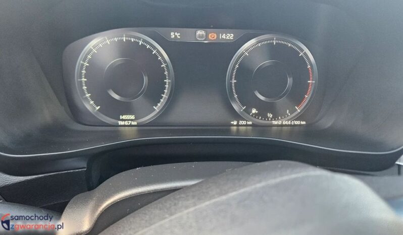 VOLVO XC 40 | FWD (przód) | Automatyczna | 150 KM | Czarny full