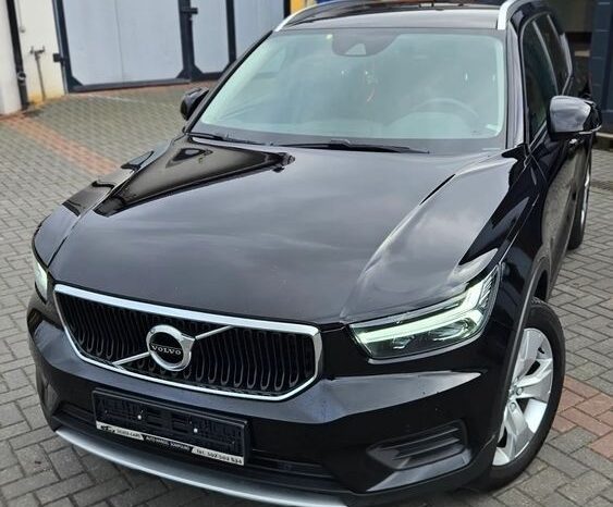 VOLVO XC 40 | FWD (przód) | Automatyczna | 150 KM | Czarny full