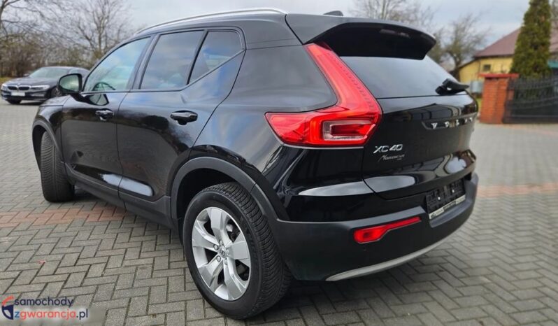 VOLVO XC 40 | FWD (przód) | Automatyczna | 150 KM | Czarny full