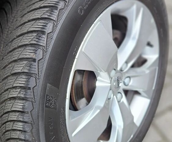 VOLVO XC 40 | FWD (przód) | Automatyczna | 150 KM | Czarny full