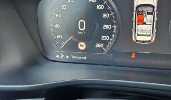 VOLVO XC 40 | FWD (przód) | Automatyczna | 149 KM | Czarny full
