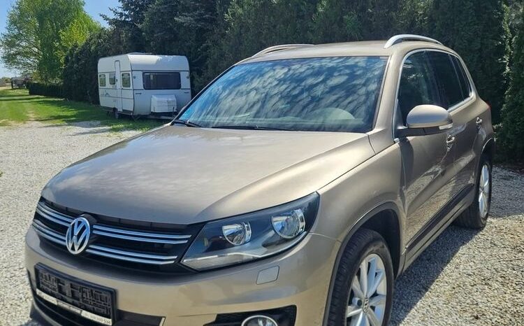 VOLKSWAGEN Tiguan  | FWD (przód) | Manualna | 110 KM | Złoty full