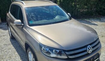 VOLKSWAGEN Tiguan  | FWD (przód) | Manualna | 110 KM | Złoty full