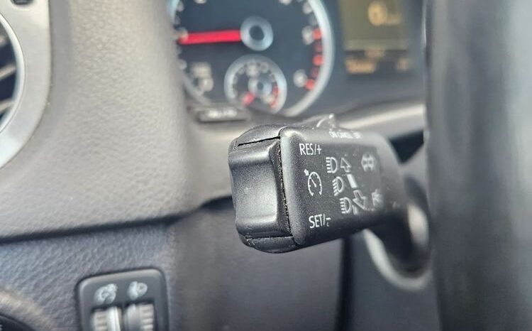 VOLKSWAGEN Tiguan  | FWD (przód) | Manualna | 110 KM | Złoty full