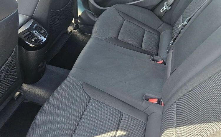 HYUNDAI i40  | FWD (przód) | Manualna | 135 KM | Czarny full