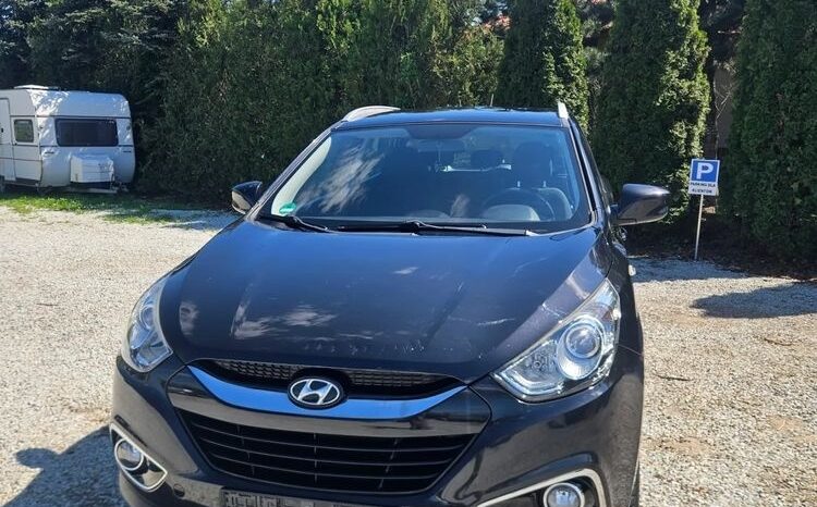 HYUNDAI ix35  | FWD (przód) | Manualna | 135 KM | Czarny full