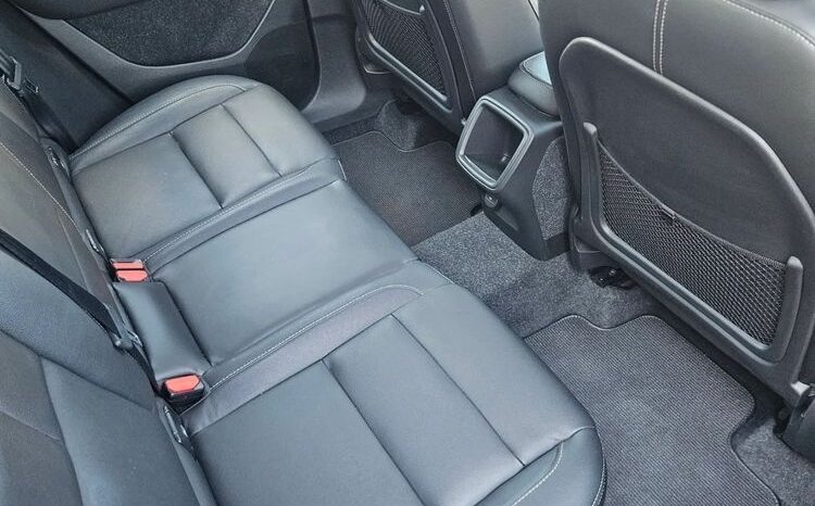VOLVO XC 40 | FWD (przód) | Automatyczna | 149 KM | Czarny full