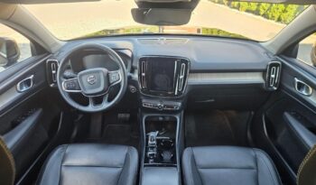 VOLVO XC 40 | FWD (przód) | Automatyczna | 149 KM | Czarny full