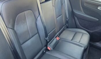 VOLVO XC 40 | FWD (przód) | Automatyczna | 149 KM | Czarny full