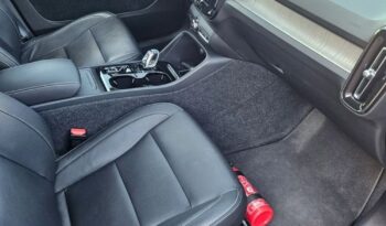 VOLVO XC 40 | FWD (przód) | Automatyczna | 149 KM | Czarny full