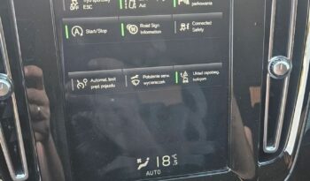 VOLVO XC 40 | FWD (przód) | Automatyczna | 149 KM | Czarny full