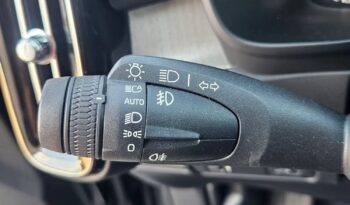 VOLVO XC 40 | FWD (przód) | Automatyczna | 149 KM | Czarny full