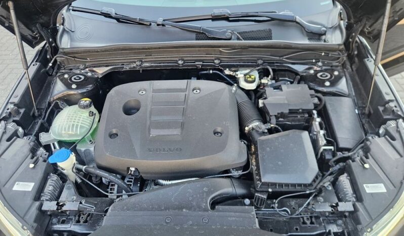 VOLVO XC 40 | FWD (przód) | Automatyczna | 149 KM | Czarny full