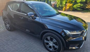 VOLVO XC 40 | FWD (przód) | Automatyczna | 149 KM | Czarny full