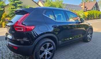 VOLVO XC 40 | FWD (przód) | Automatyczna | 149 KM | Czarny full