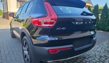 VOLVO XC 40 | FWD (przód) | Automatyczna | 149 KM | Czarny full