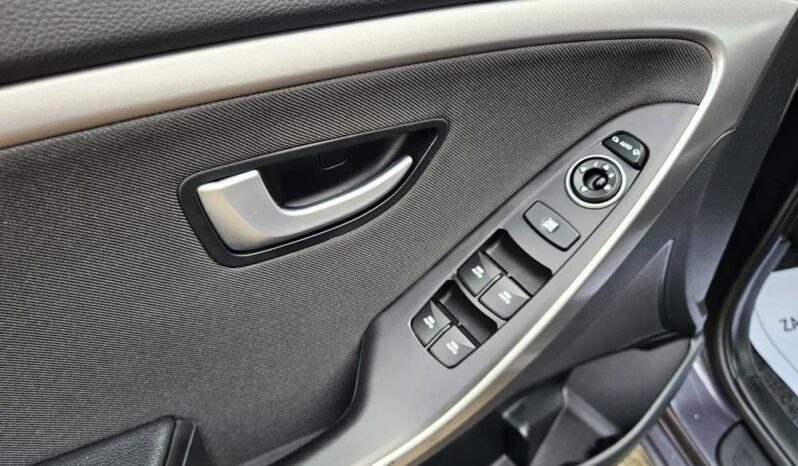 HYUNDAI I30  | FWD (przód) | Automatyczna | 110 KM | Szary full