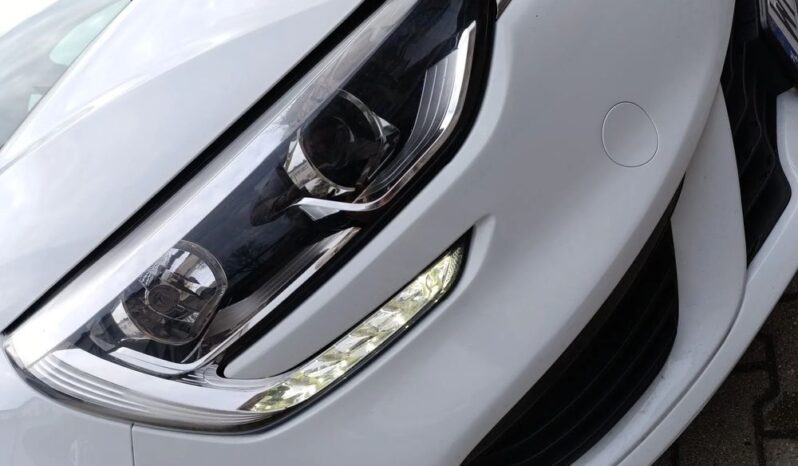 RENAULT Megane  | FWD (przód) | Manualna | 115 KM | Biały full