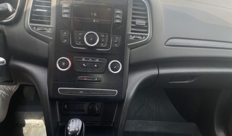 RENAULT Megane  | FWD (przód) | Manualna | 115 KM | Biały full