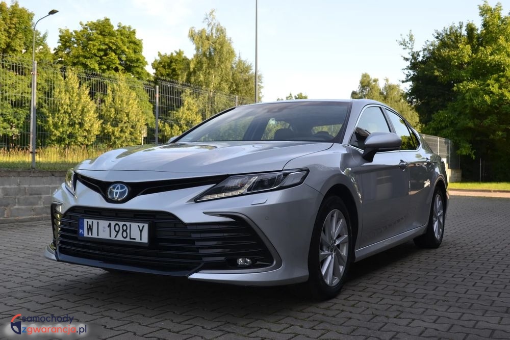 Toyota Camry | Fwd (Przód) | Automatyczna | 178 Km | Srebrny