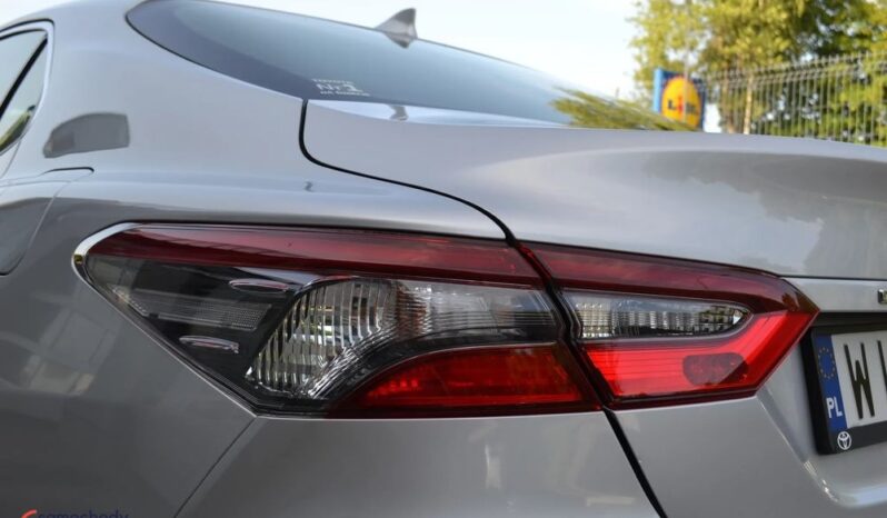 TOYOTA Camry | FWD (przód) | Automatyczna | 178 KM | Srebrny full