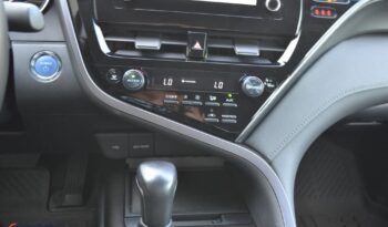 TOYOTA Camry | FWD (przód) | Automatyczna | 178 KM | Srebrny full