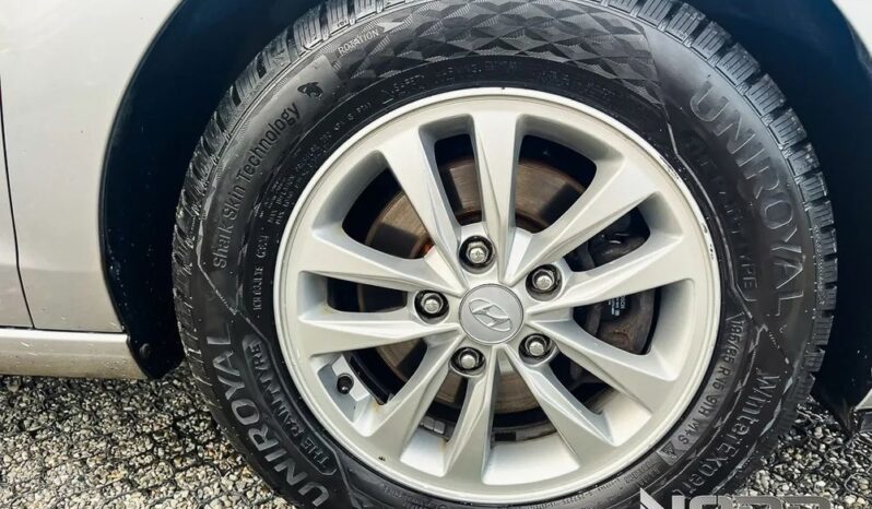 HYUNDAI I30  | FWD (przód) | Manualna | 110 KM | Srebrny full