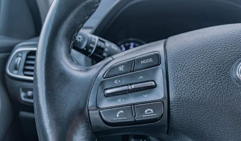 HYUNDAI I30  | FWD (przód) | Manualna | 110 KM | Srebrny full