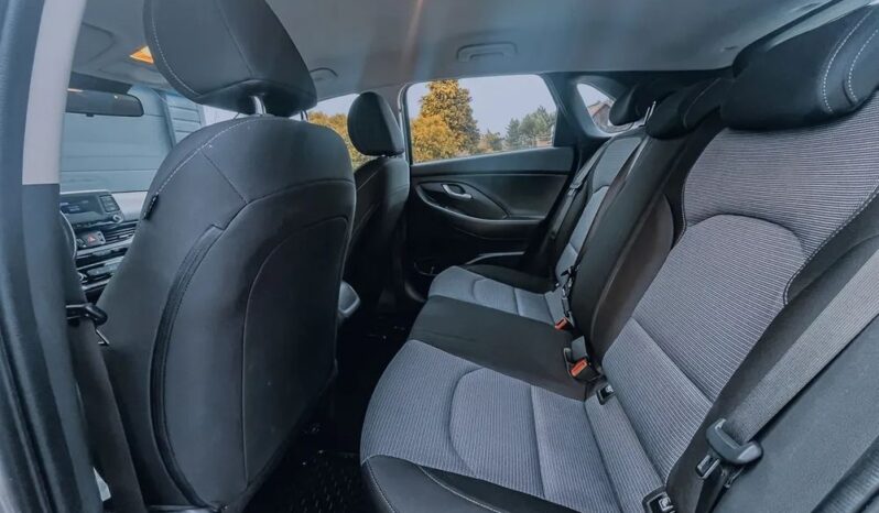 HYUNDAI I30  | FWD (przód) | Manualna | 110 KM | Srebrny full