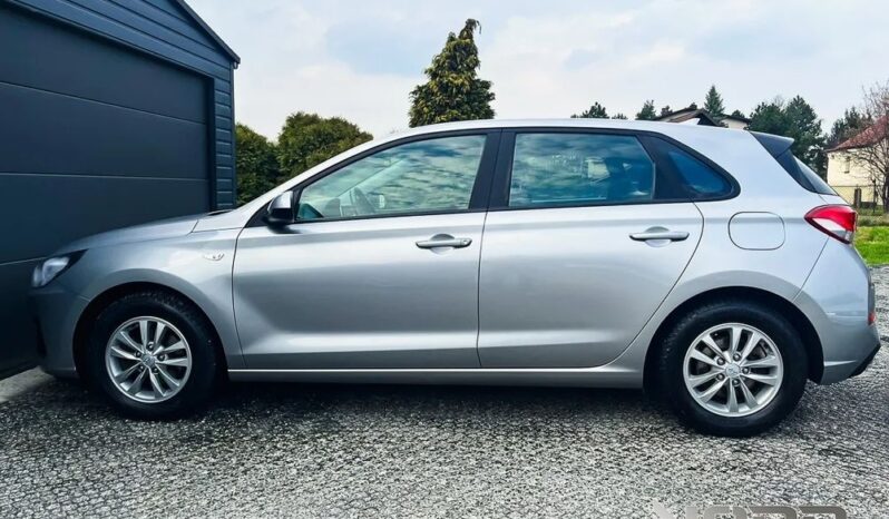 HYUNDAI I30  | FWD (przód) | Manualna | 110 KM | Srebrny full