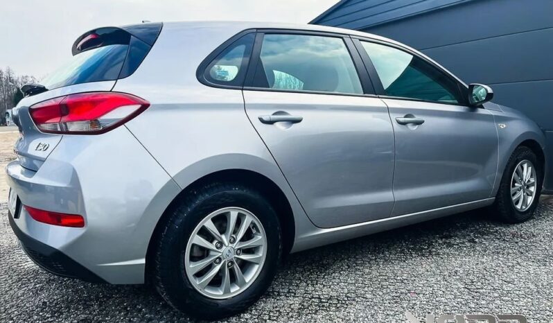 HYUNDAI I30  | FWD (przód) | Manualna | 110 KM | Srebrny full