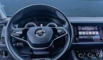 SKODA Kodiaq  | 4×4 (doł. ręcznie) | Automatyczna | 150 KM | Biały full