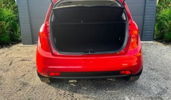 KIA Venga  | FWD (przód) | Manualna | 90 KM | Czerwony full