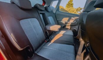 KIA Venga  | FWD (przód) | Manualna | 90 KM | Czerwony full
