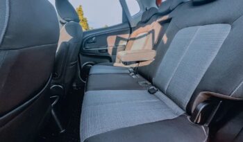 KIA Venga  | FWD (przód) | Manualna | 90 KM | Czerwony full
