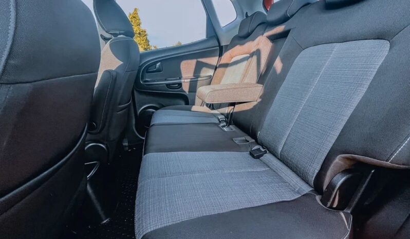 KIA Venga  | FWD (przód) | Manualna | 90 KM | Czerwony full
