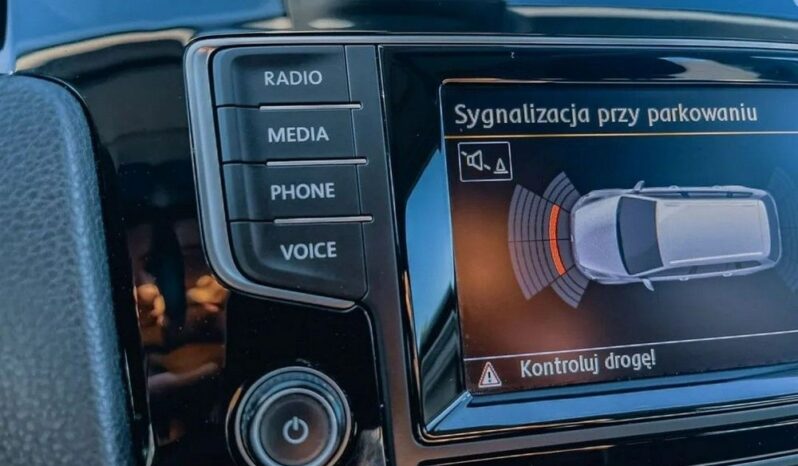 VOLKSWAGEN Golf  | FWD (przód) | Automatyczna | 140 KM | Srebrny full