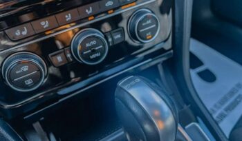 VOLKSWAGEN Golf  | FWD (przód) | Automatyczna | 140 KM | Srebrny full