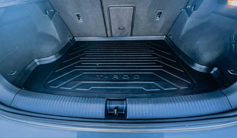 VOLKSWAGEN T-Roc  | 4×4 (stały) | Automatyczna | 190 KM | Szary full