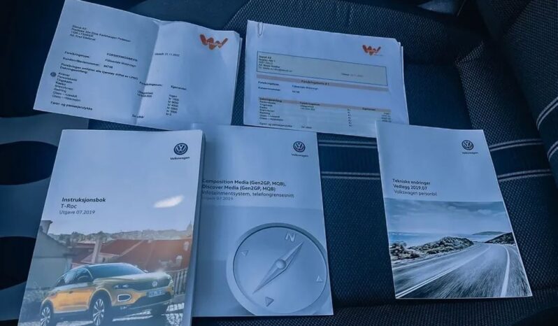 VOLKSWAGEN T-Roc  | FWD (przód) | Automatyczna | 150 KM | Szary full