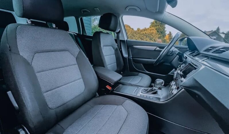 VOLKSWAGEN Passat  | FWD (przód) | Automatyczna | 105 KM | Srebrny full